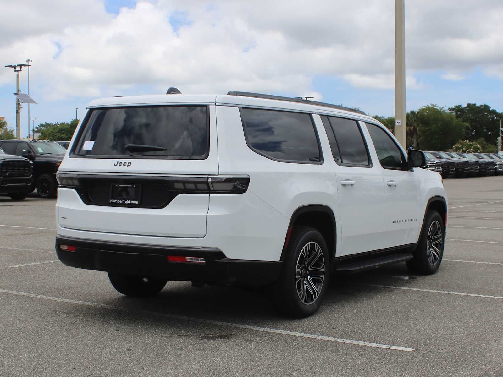2026 Jeep Grand Wagoneer L 4x2