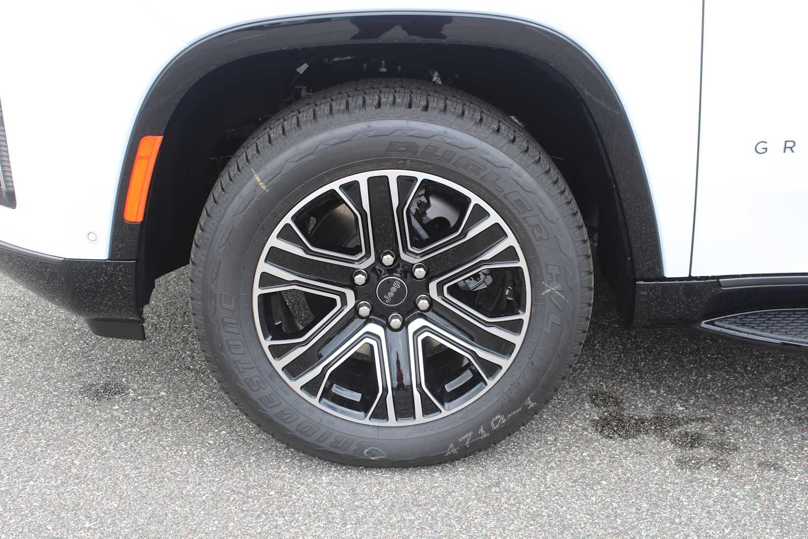 2026 Jeep Grand Wagoneer L 4x2
