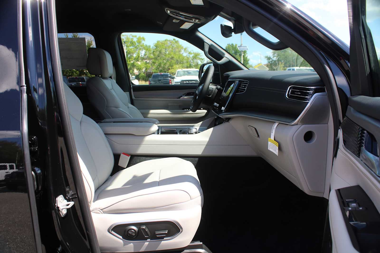 2026 Jeep Grand Wagoneer GRAND WAGONEER 4X2