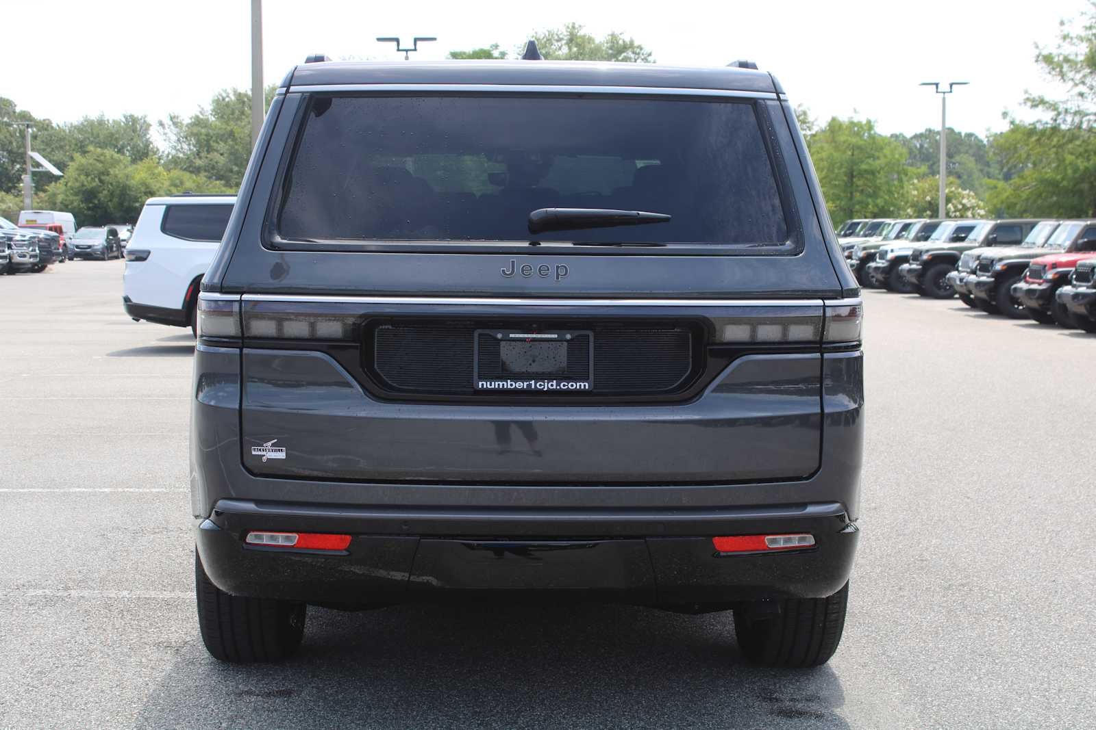 2026 Jeep Grand Wagoneer 4x2