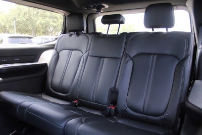 2026 Jeep Grand Wagoneer 4x2