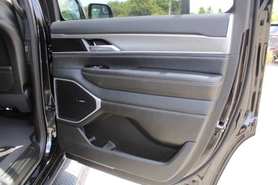 2026 Jeep Grand Wagoneer 4x2