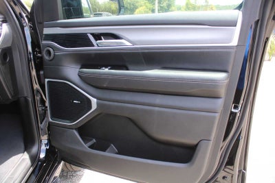 2026 Jeep Grand Wagoneer 4x2