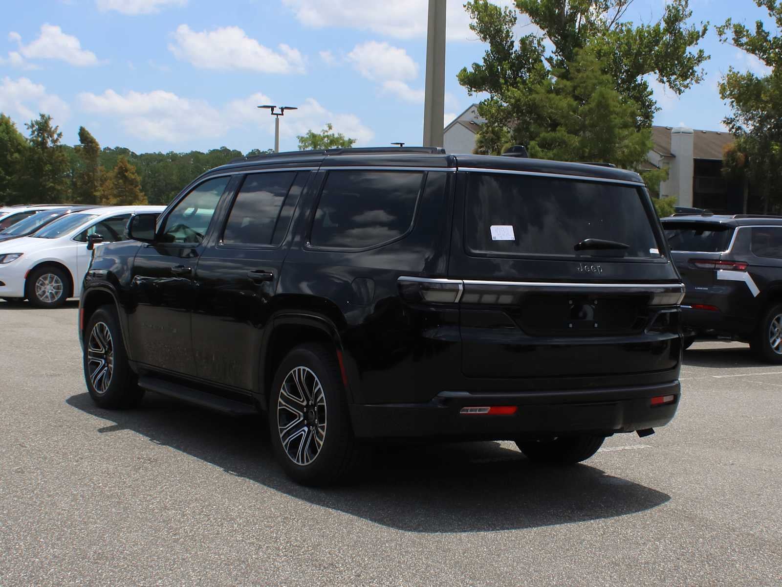 2026 Jeep Grand Wagoneer 4x2