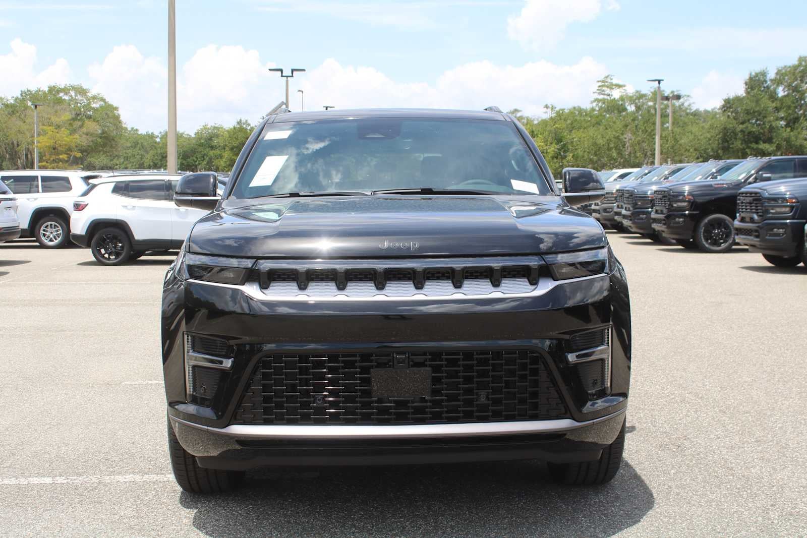 2026 Jeep Grand Wagoneer 4x2