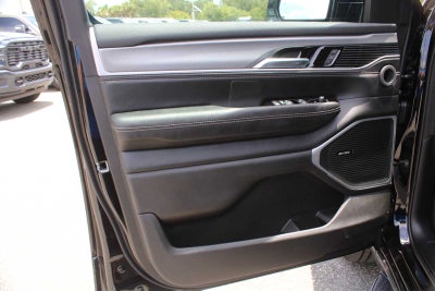 2026 Jeep Grand Wagoneer 4x2