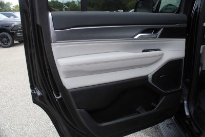 2026 Jeep Grand Wagoneer 4x2