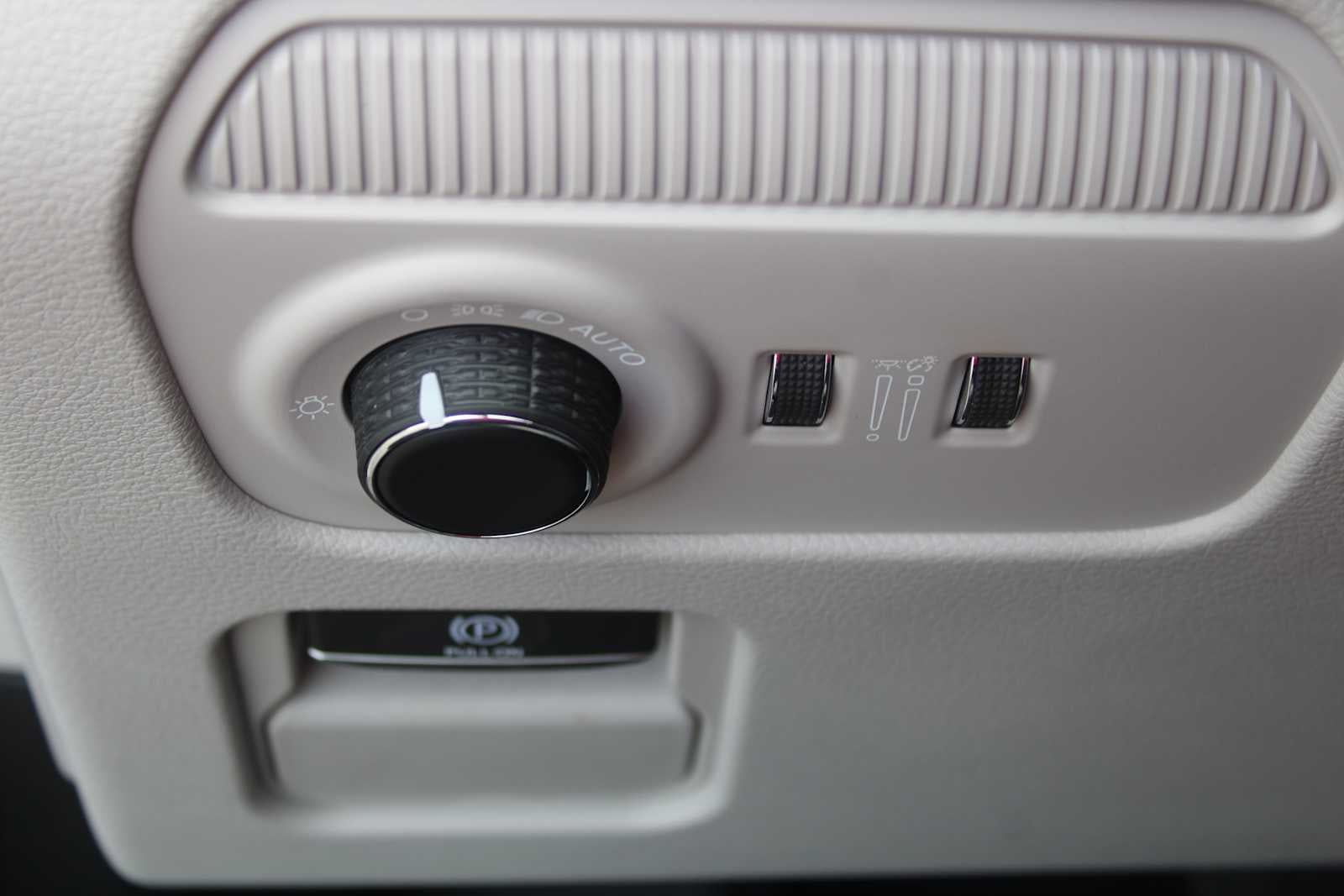 2026 Jeep Grand Wagoneer 4x2
