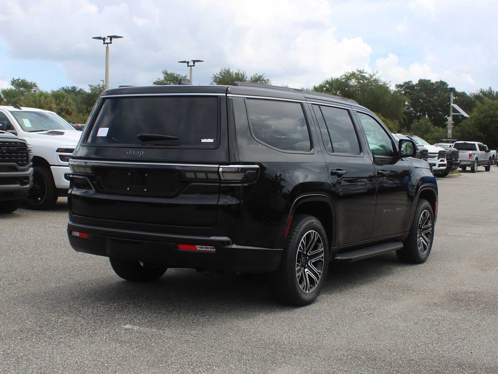 2026 Jeep Grand Wagoneer 4x2