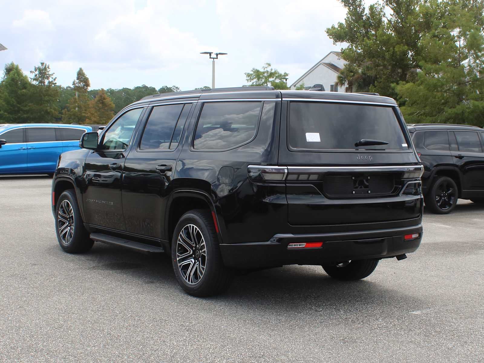2026 Jeep Grand Wagoneer 4x2