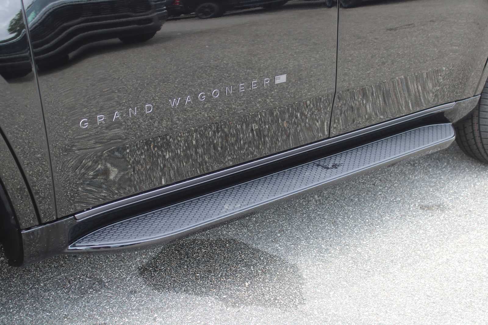 2026 Jeep Grand Wagoneer 4x2