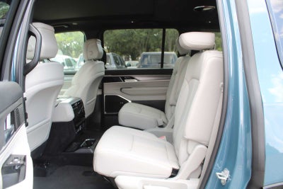2026 Jeep Grand Wagoneer 4x2