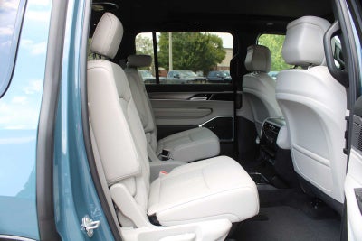 2026 Jeep Grand Wagoneer 4x2