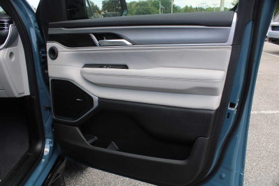 2026 Jeep Grand Wagoneer 4x2
