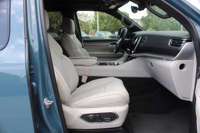 2026 Jeep Grand Wagoneer 4x2