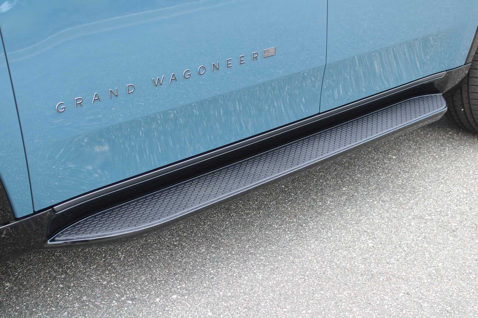 2026 Jeep Grand Wagoneer 4x2