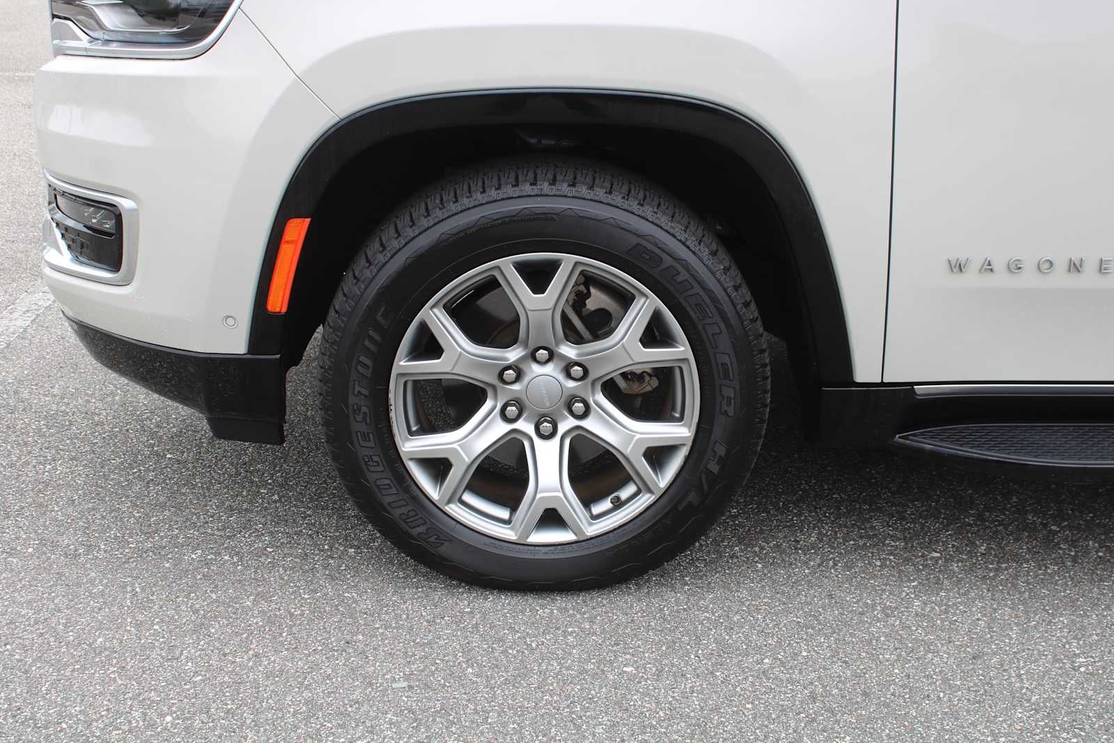 2022 Jeep Wagoneer Series II 4x2