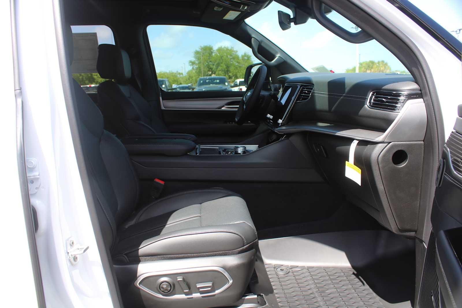 2026 Jeep Grand Wagoneer GRAND WAGONEER UPLAND 4X4