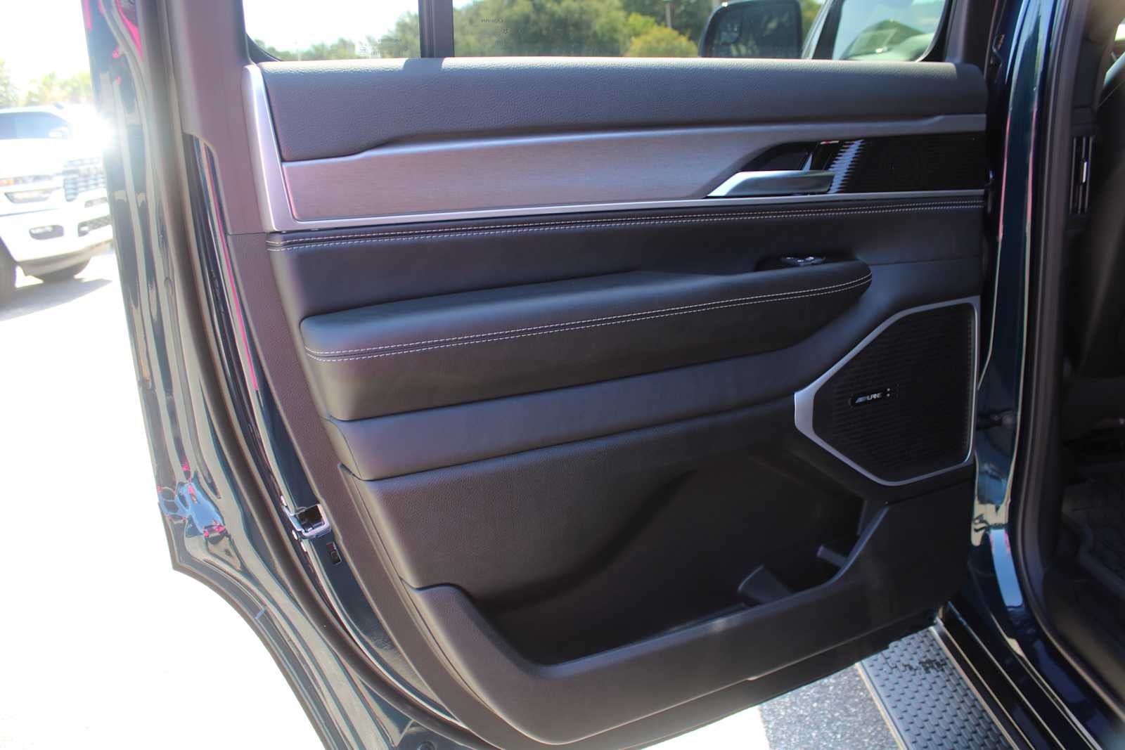 2026 Jeep Grand Wagoneer Upland