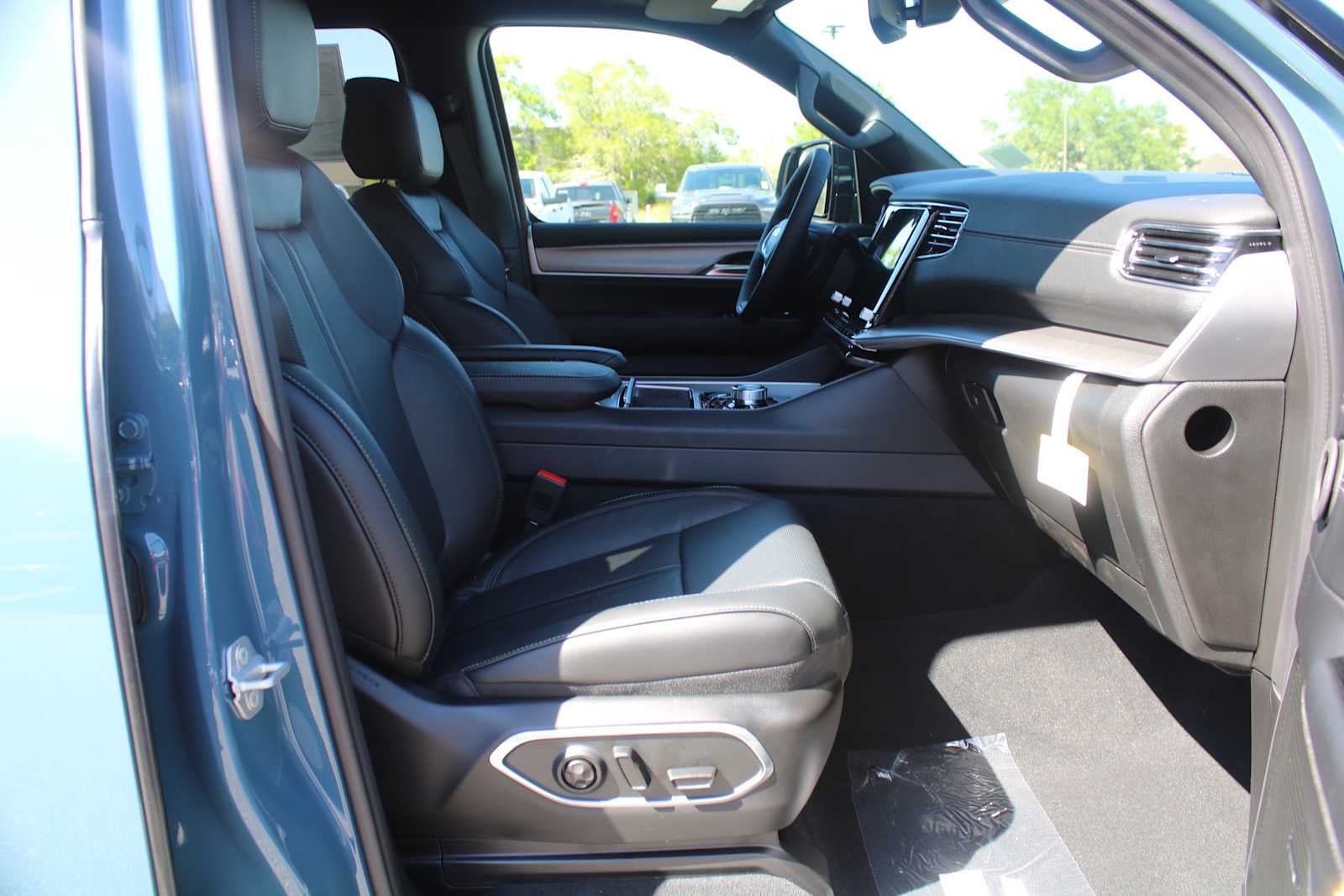 2026 Jeep Grand Wagoneer GRAND WAGONEER UPLAND 4X4