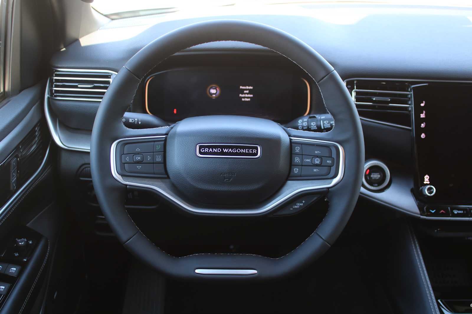 2026 Jeep Grand Wagoneer GRAND WAGONEER UPLAND 4X4