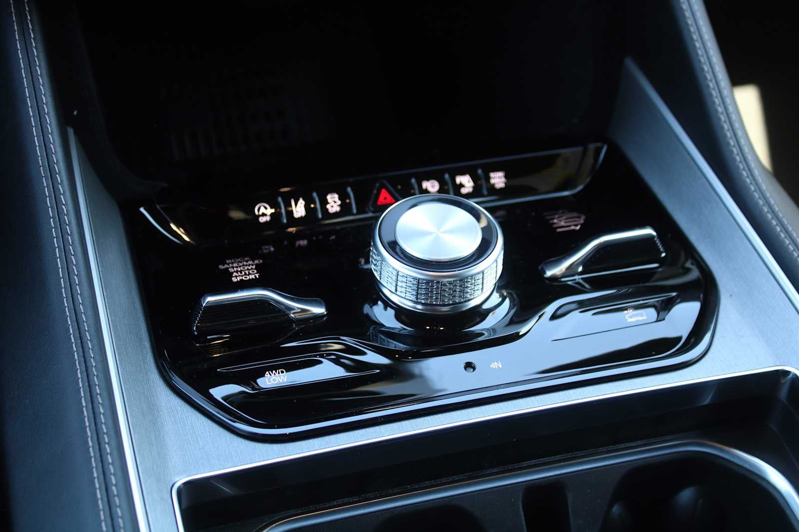 2026 Jeep Grand Wagoneer GRAND WAGONEER UPLAND 4X4