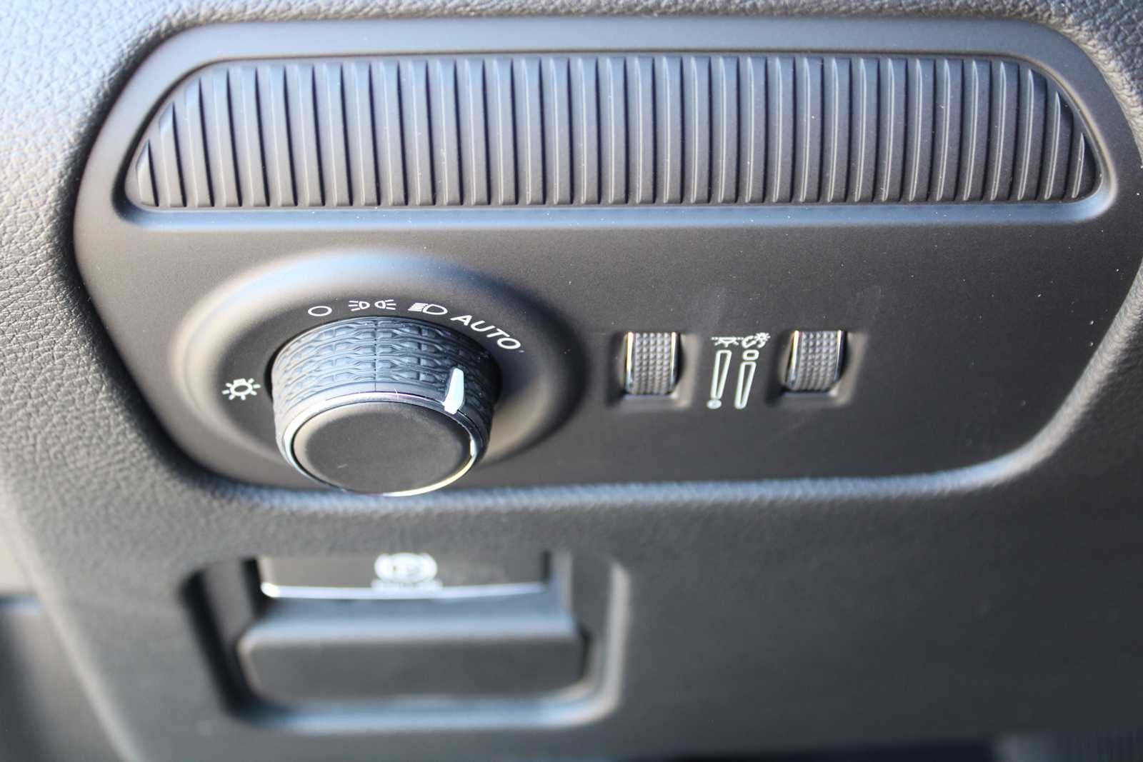 2026 Jeep Grand Wagoneer GRAND WAGONEER UPLAND 4X4