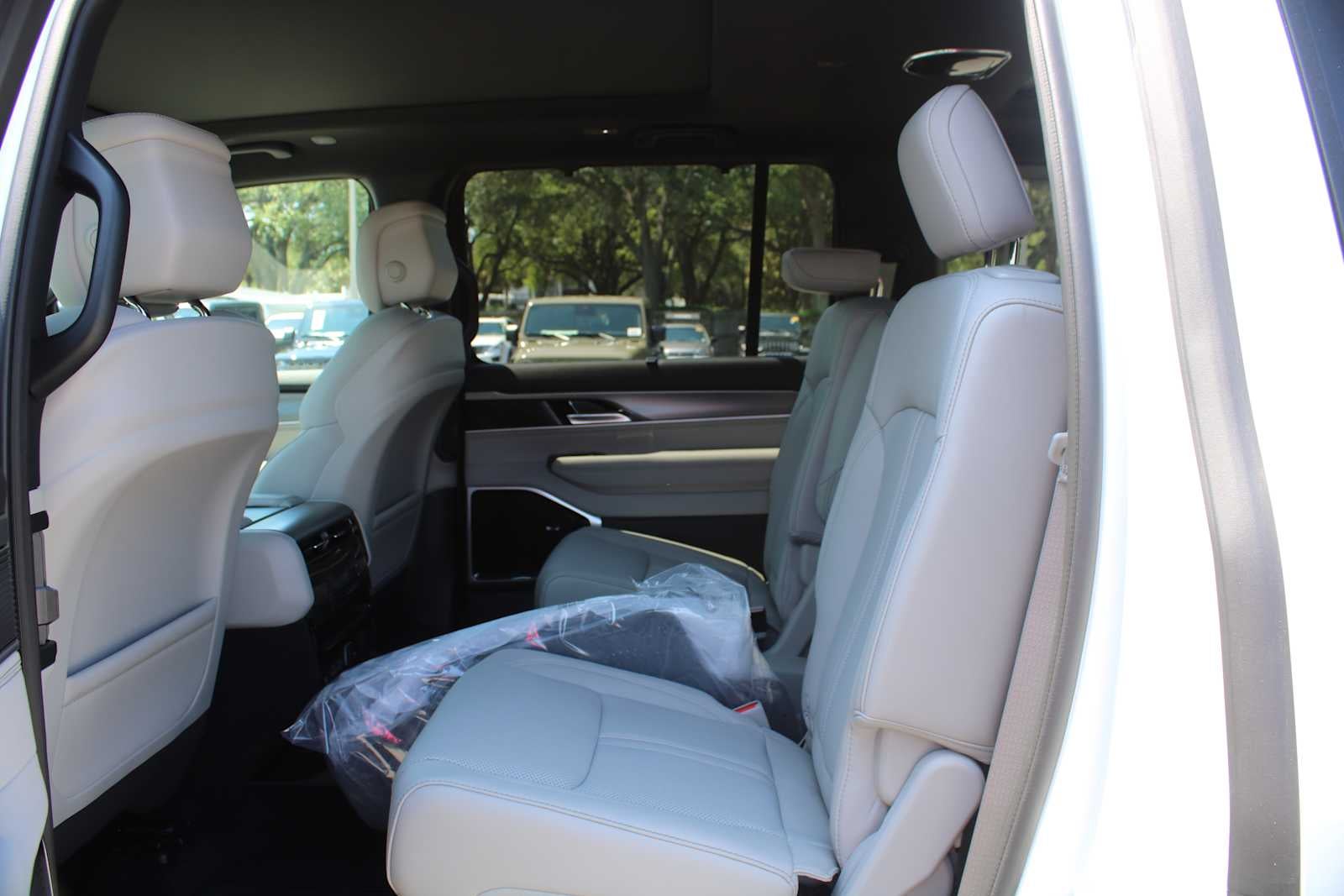2026 Jeep Grand Wagoneer Limited Reserve