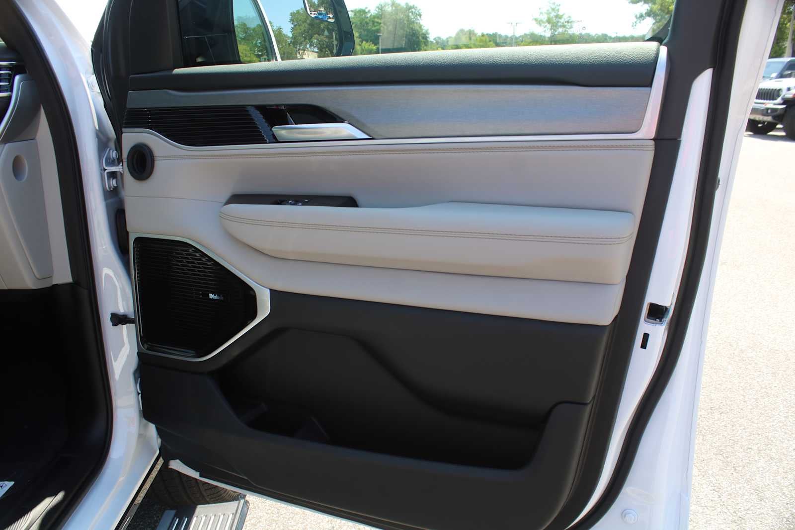 2026 Jeep Grand Wagoneer Limited Reserve
