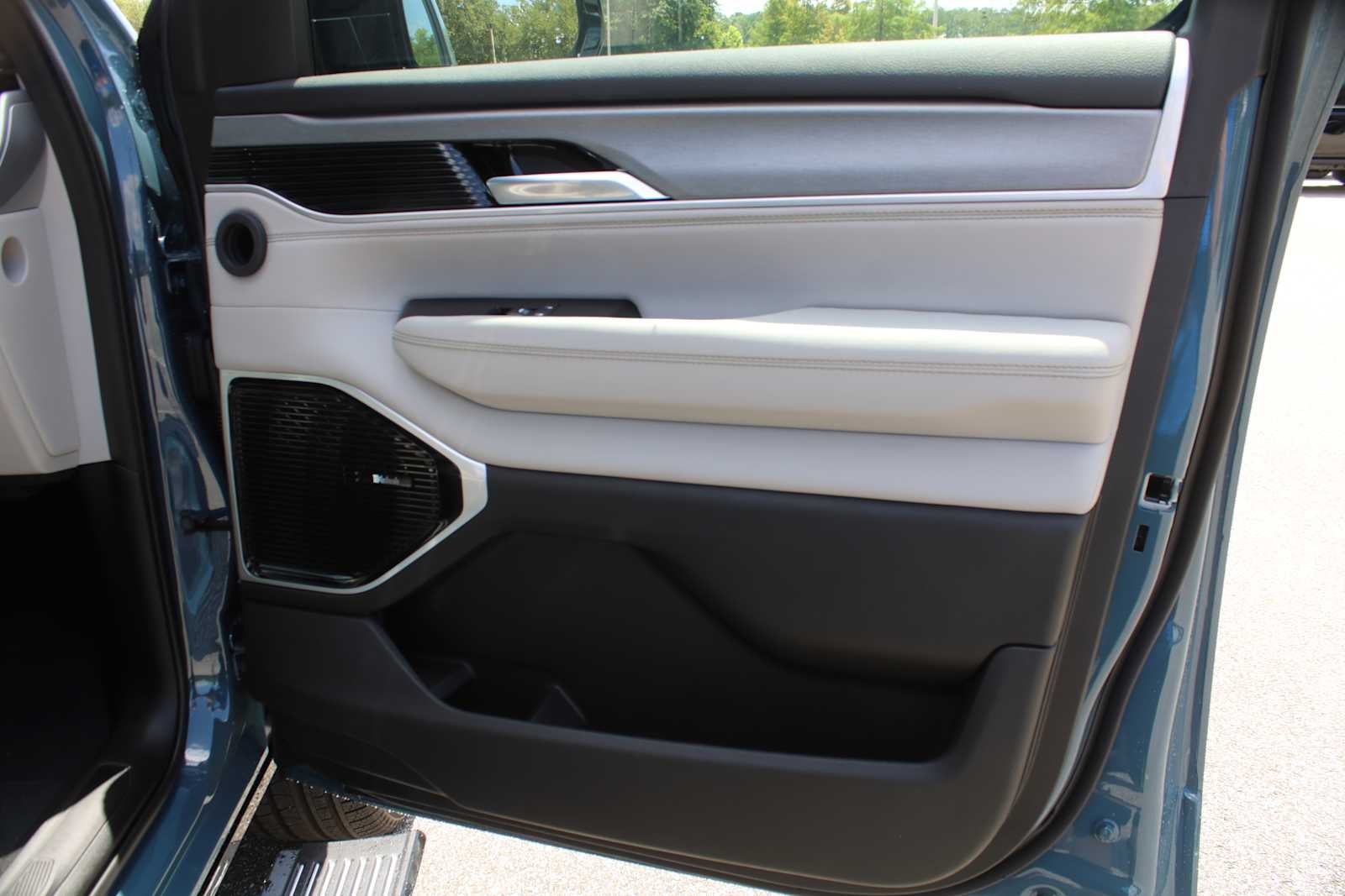 2026 Jeep Grand Wagoneer Limited Reserve