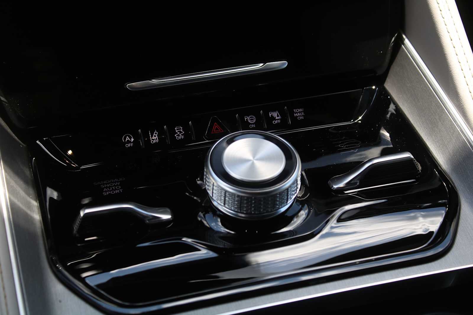 2026 Jeep Grand Wagoneer Limited Reserve