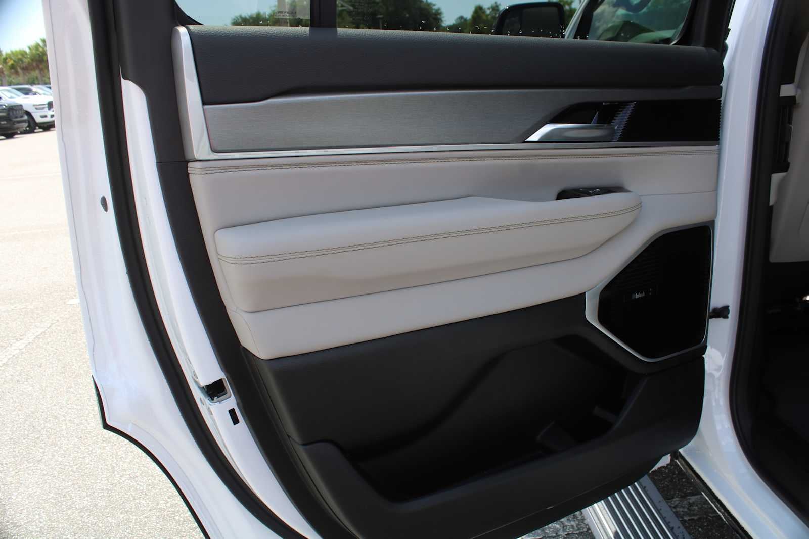 2026 Jeep Grand Wagoneer Limited Altitude