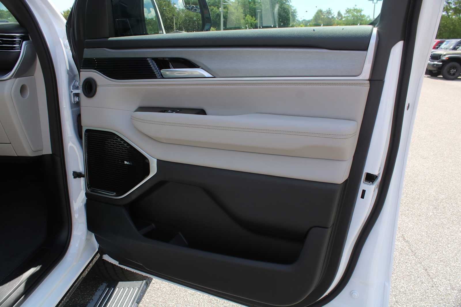 2026 Jeep Grand Wagoneer Limited Altitude