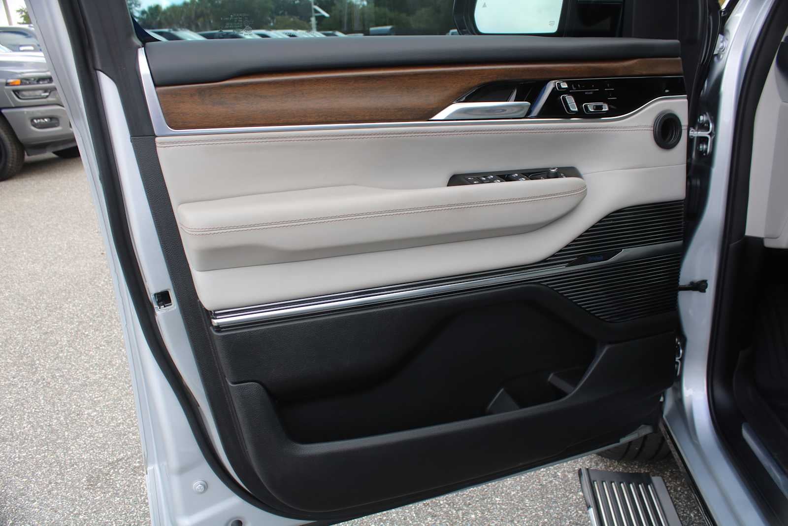 2022 Jeep Grand Wagoneer Series I