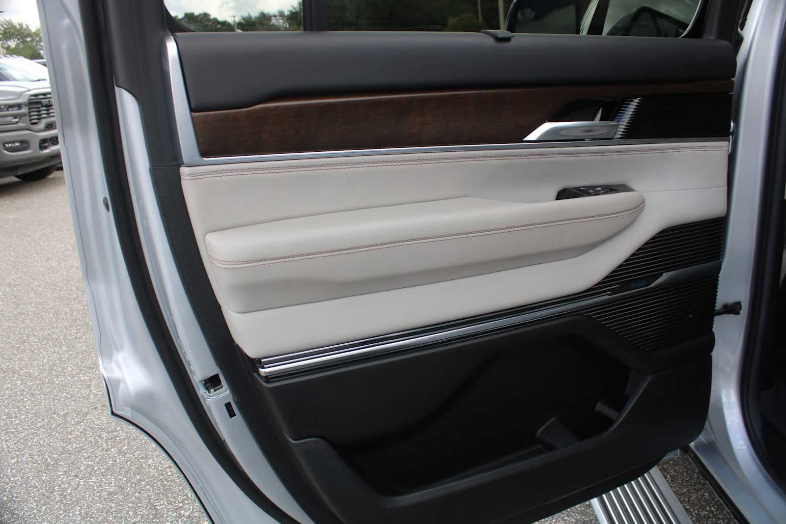 2022 Jeep Grand Wagoneer Series I