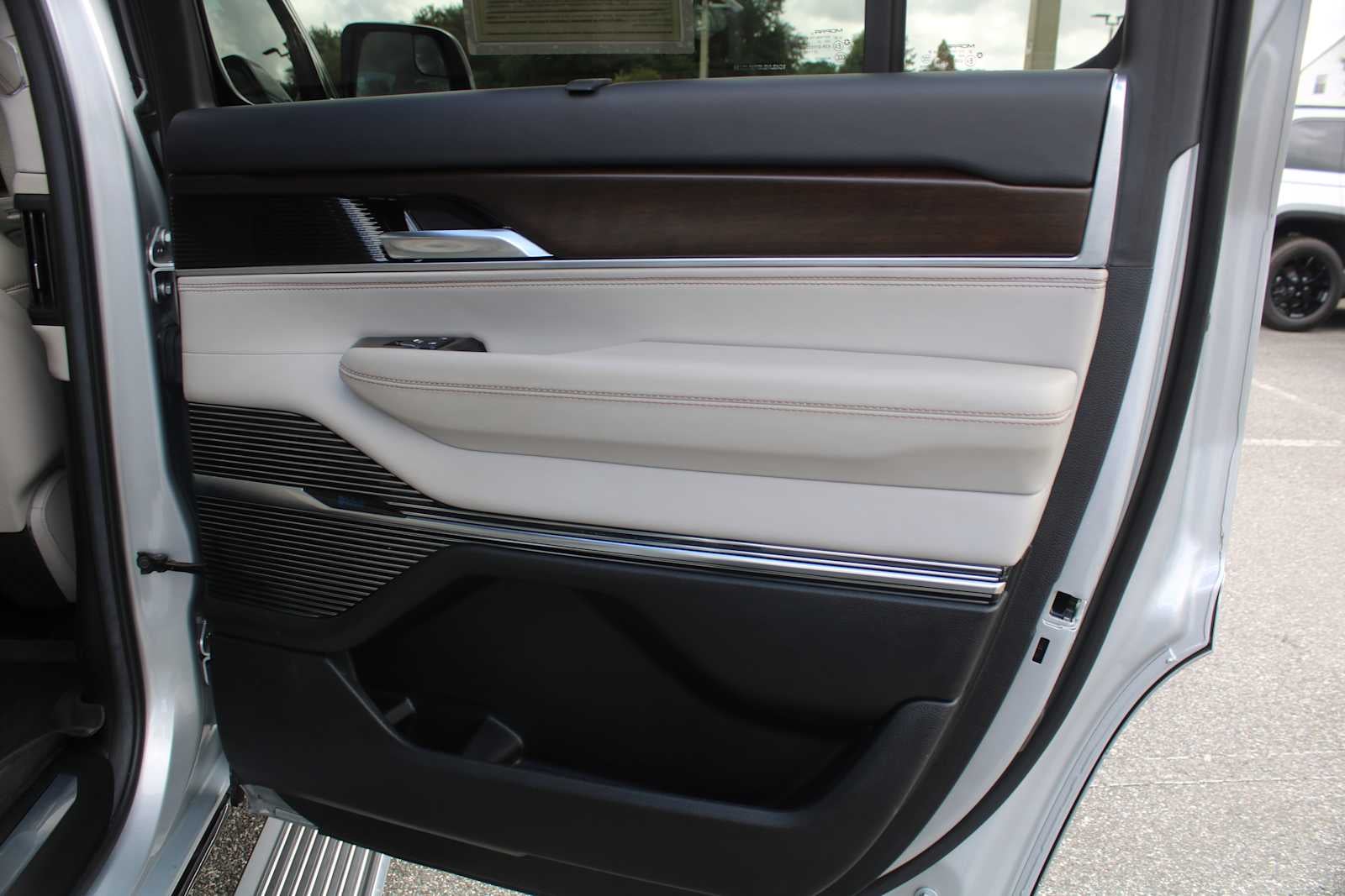 2022 Jeep Grand Wagoneer Series I