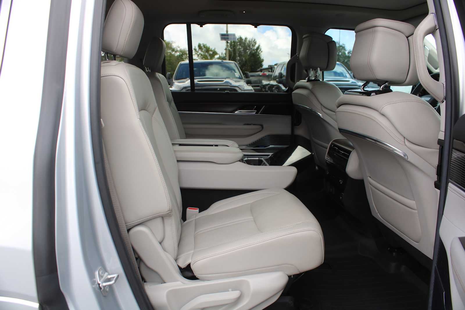2022 Jeep Grand Wagoneer Series I