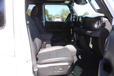 2026 Jeep Gladiator GLADIATOR SAHARA 4X4