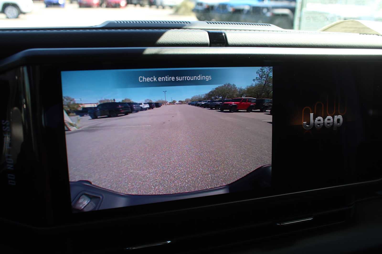 2026 Jeep Gladiator GLADIATOR SAHARA 4X4