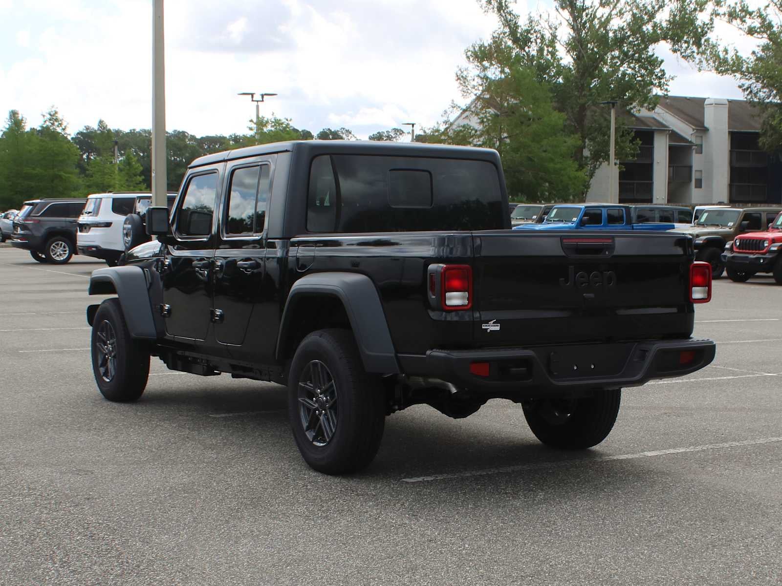 2026 Jeep Gladiator Sport