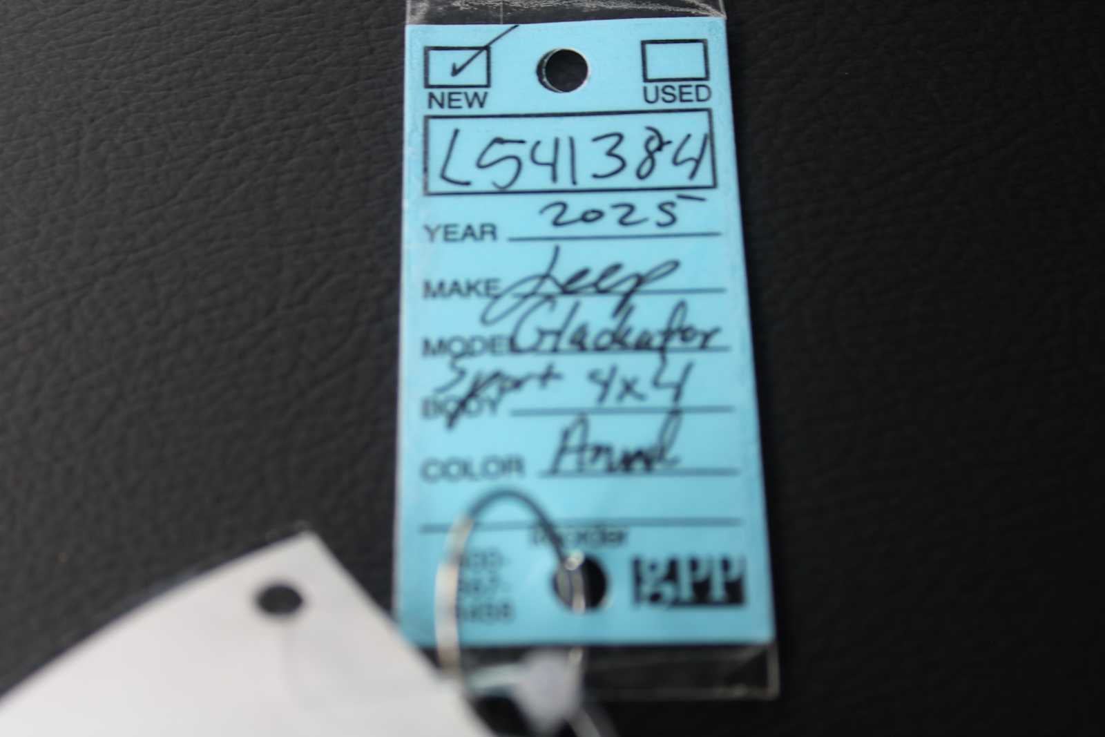 2025 Jeep Gladiator GLADIATOR HIGH TIDE 4X4