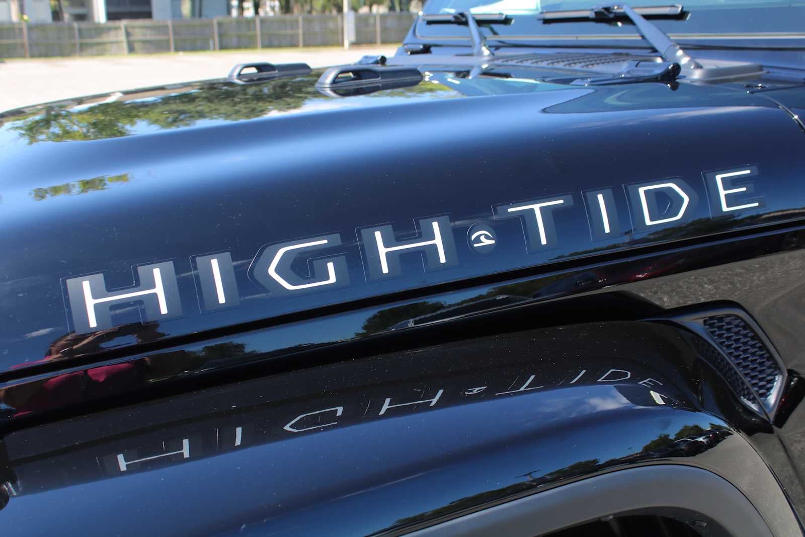 2025 Jeep Gladiator GLADIATOR HIGH TIDE 4X4