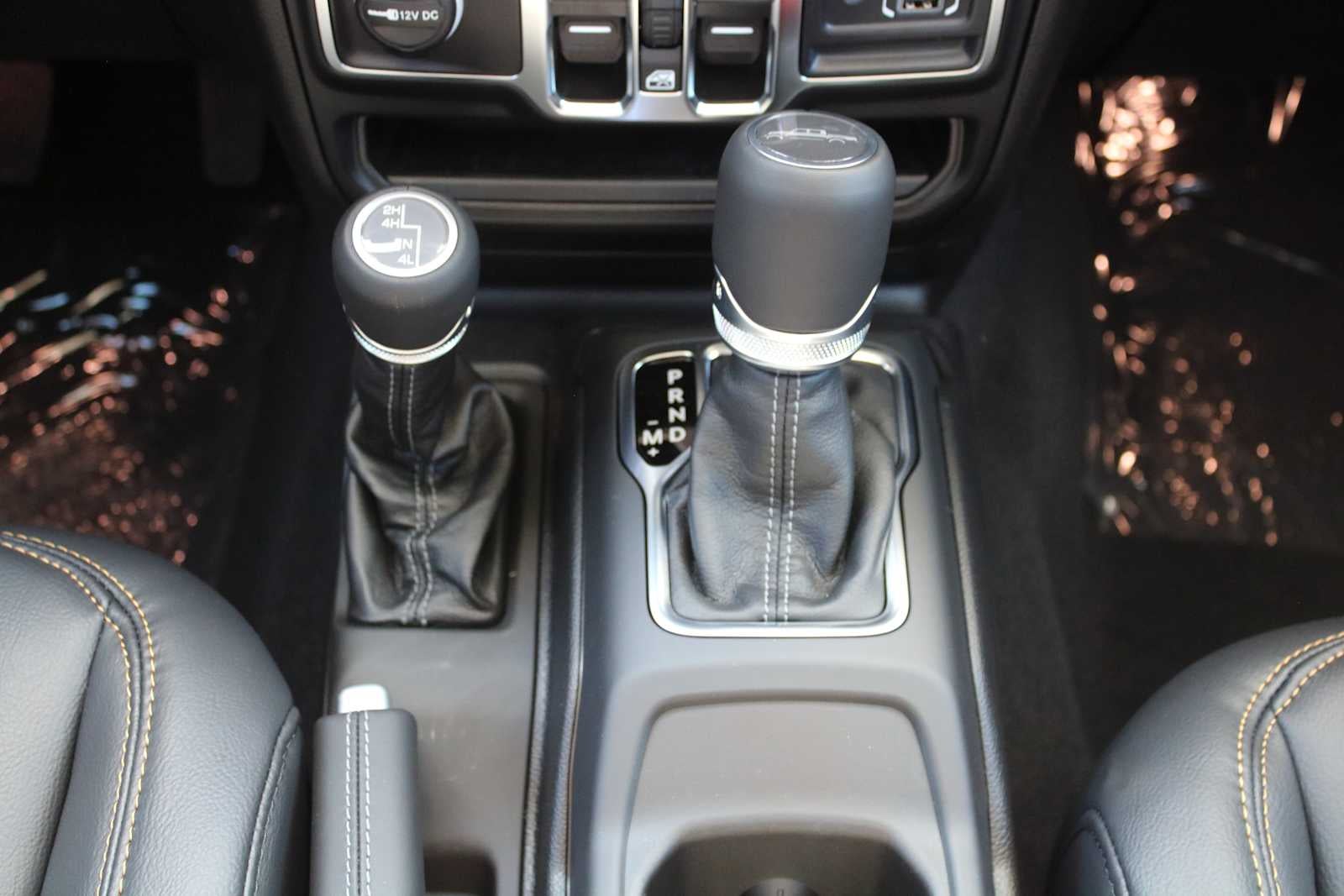 2025 Jeep Gladiator GLADIATOR HIGH TIDE 4X4