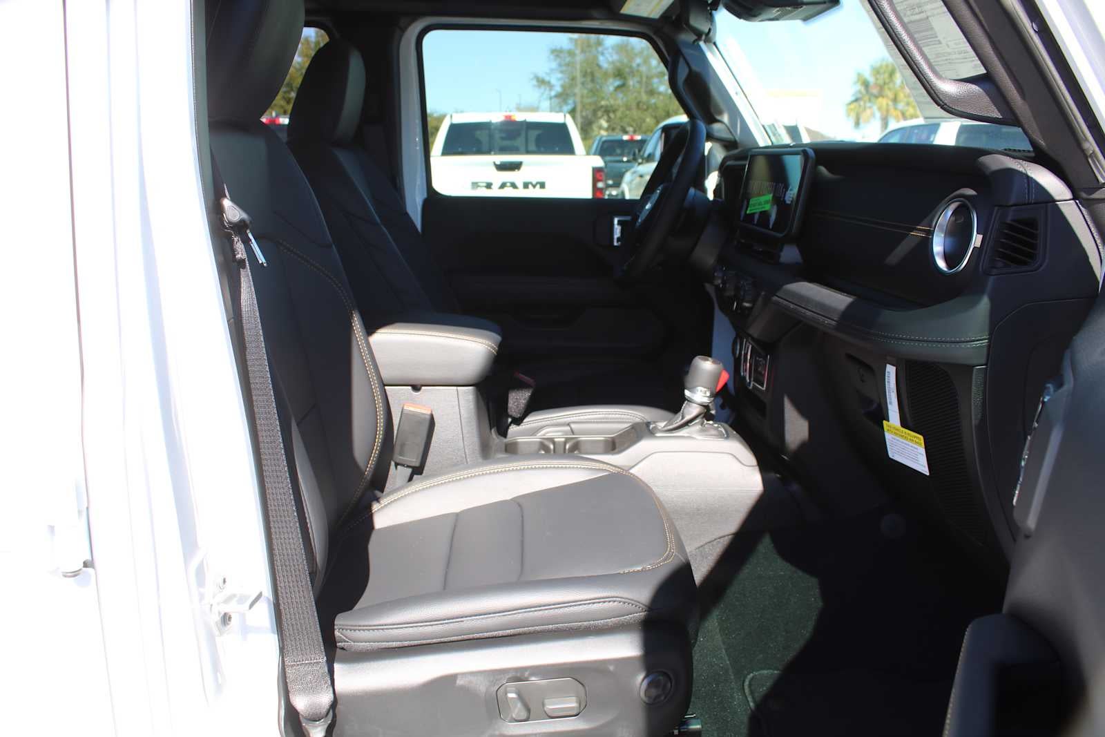 2025 Jeep Gladiator GLADIATOR HIGH TIDE 4X4