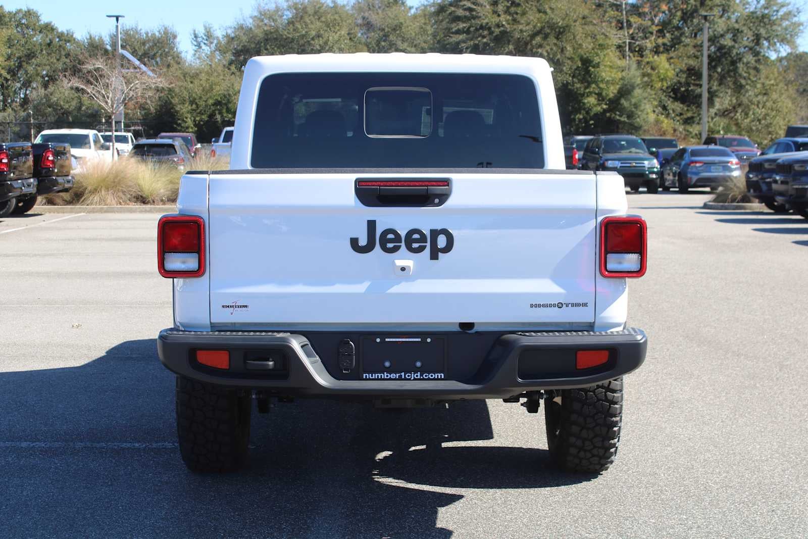 2025 Jeep Gladiator Sport photo 3