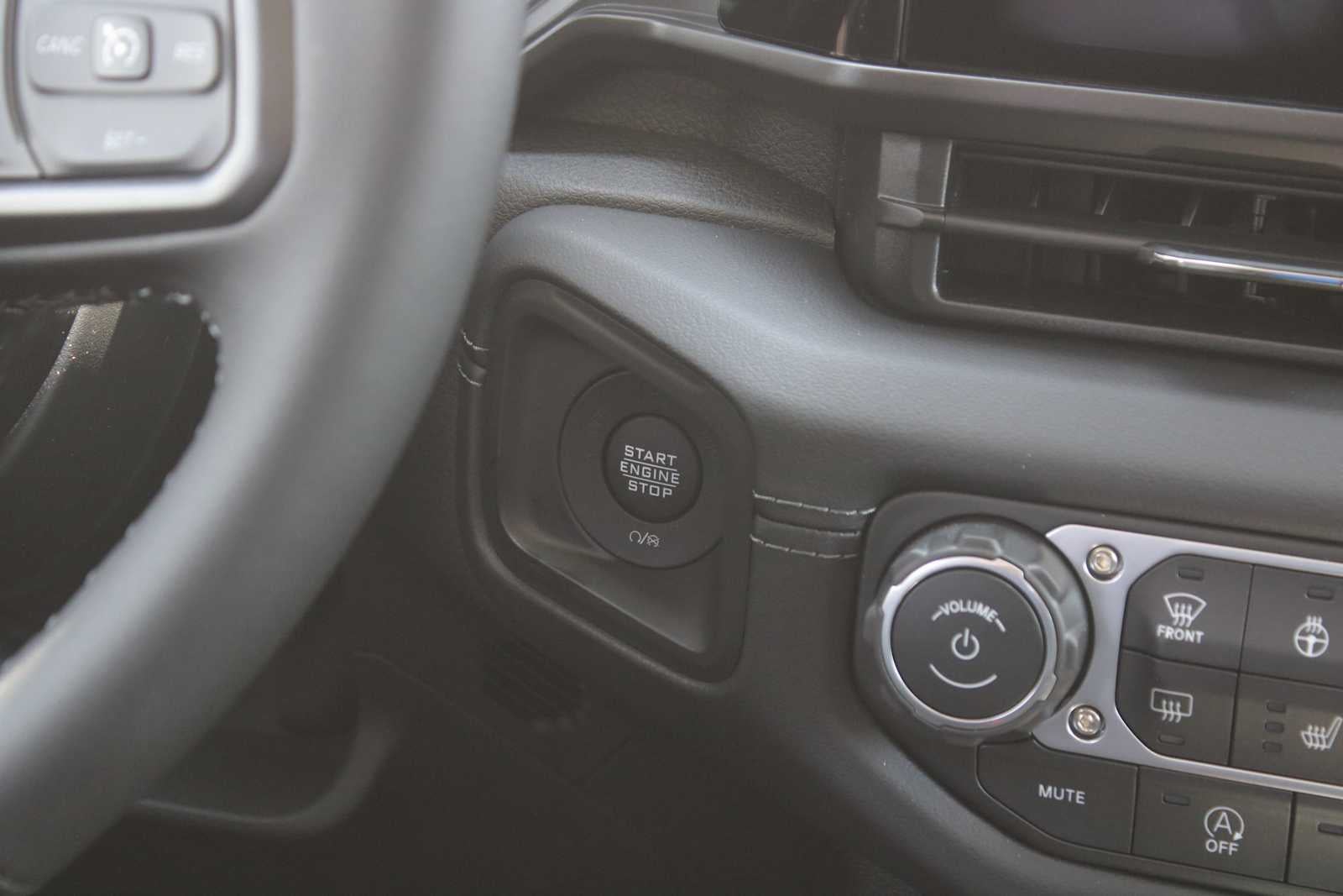 2026 Jeep Gladiator Shadow Ops