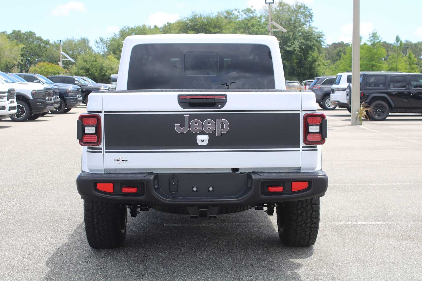 2026 Jeep Gladiator Shadow Ops