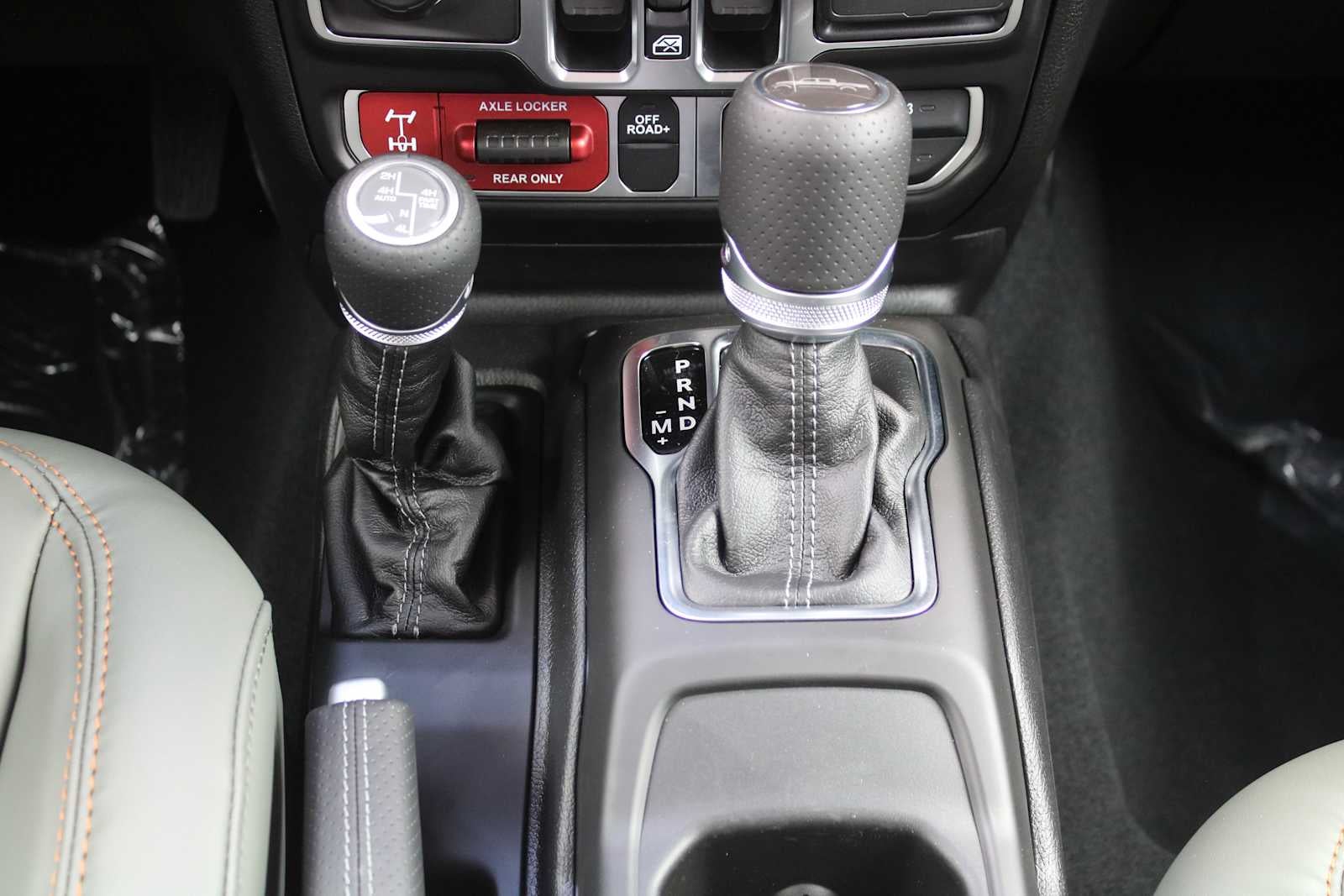 2026 Jeep Gladiator GLADIATOR MOJAVE X 4X4