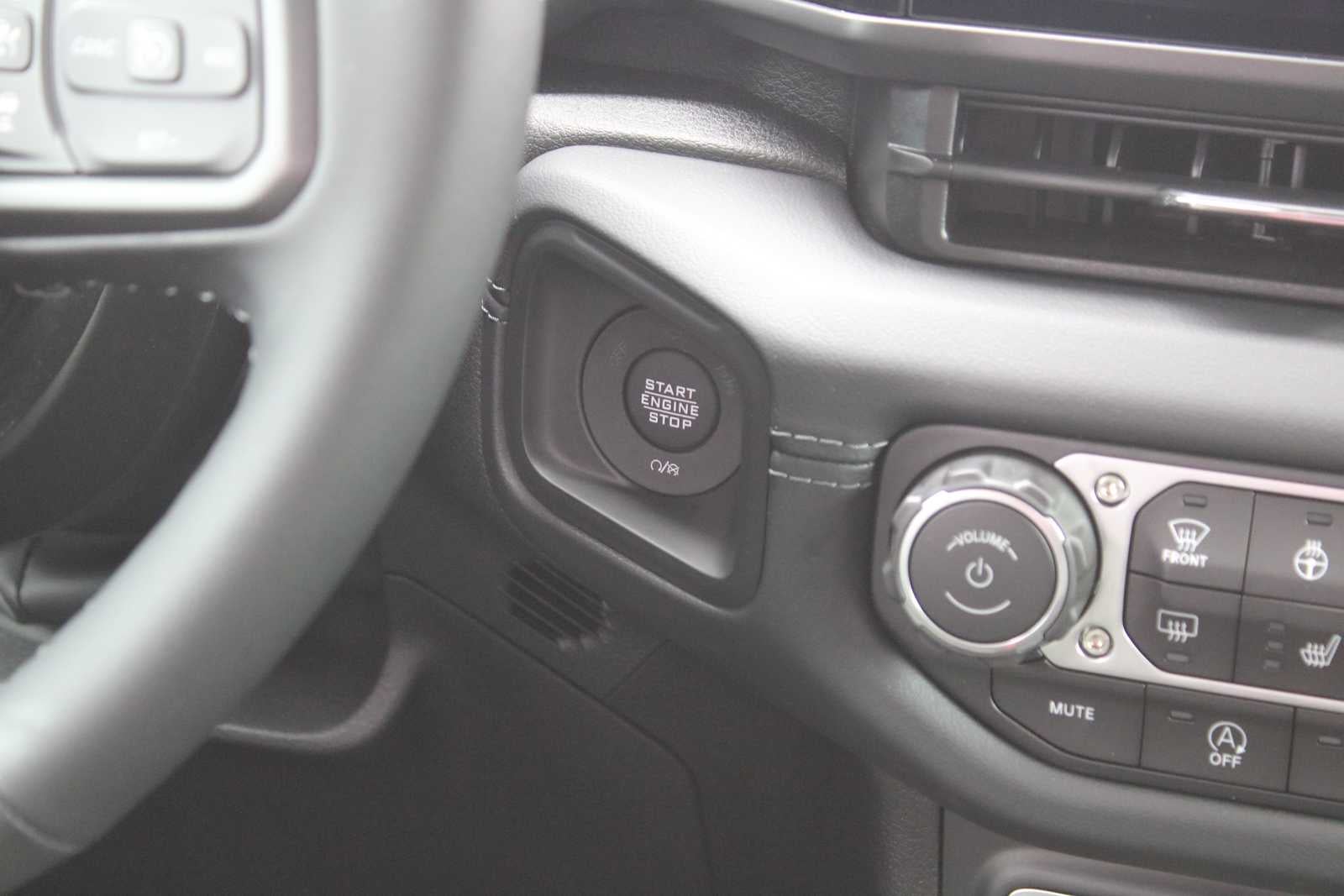 2025 Jeep Gladiator GLADIATOR MOJAVE 4X4