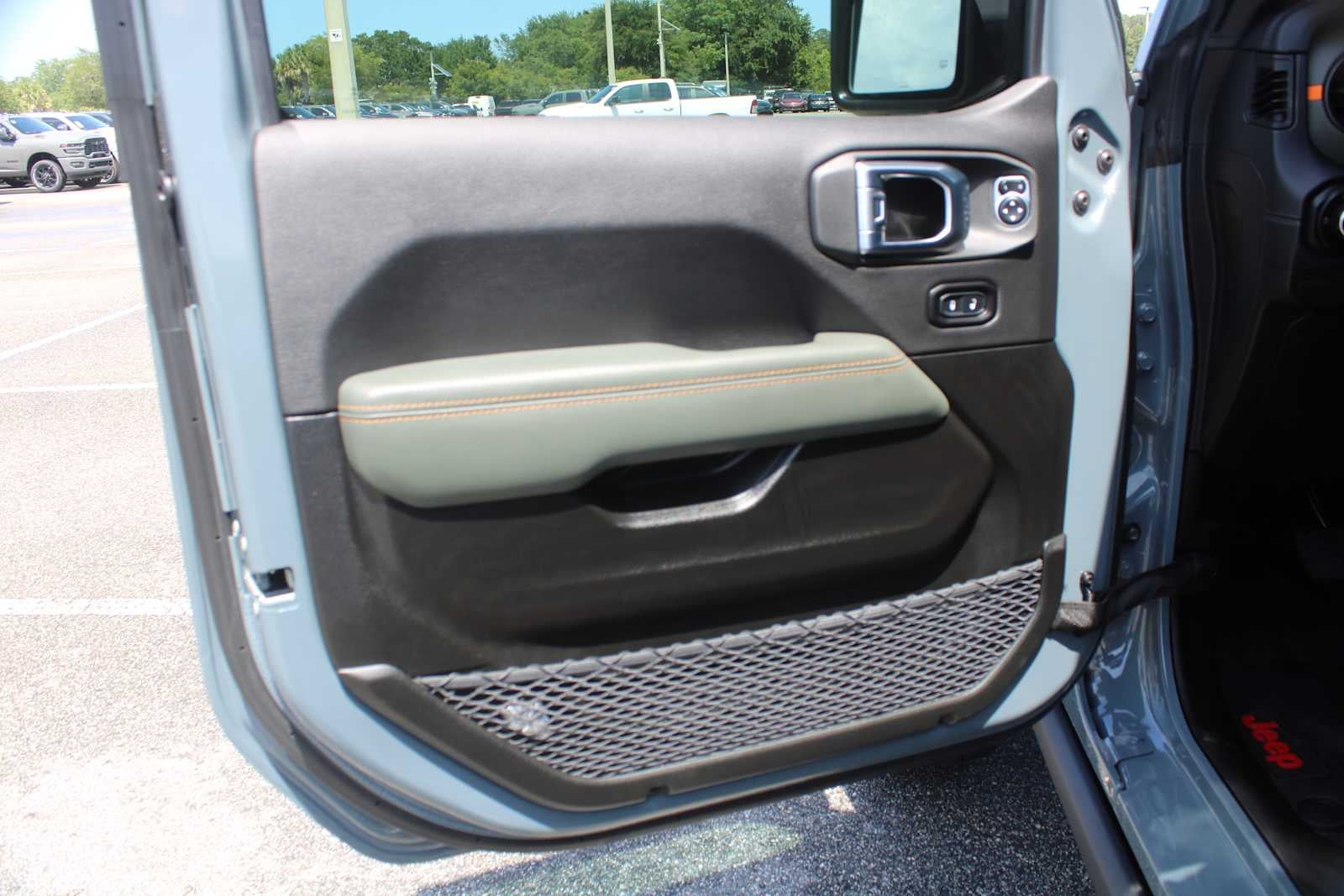 2025 Jeep Gladiator Mojave X